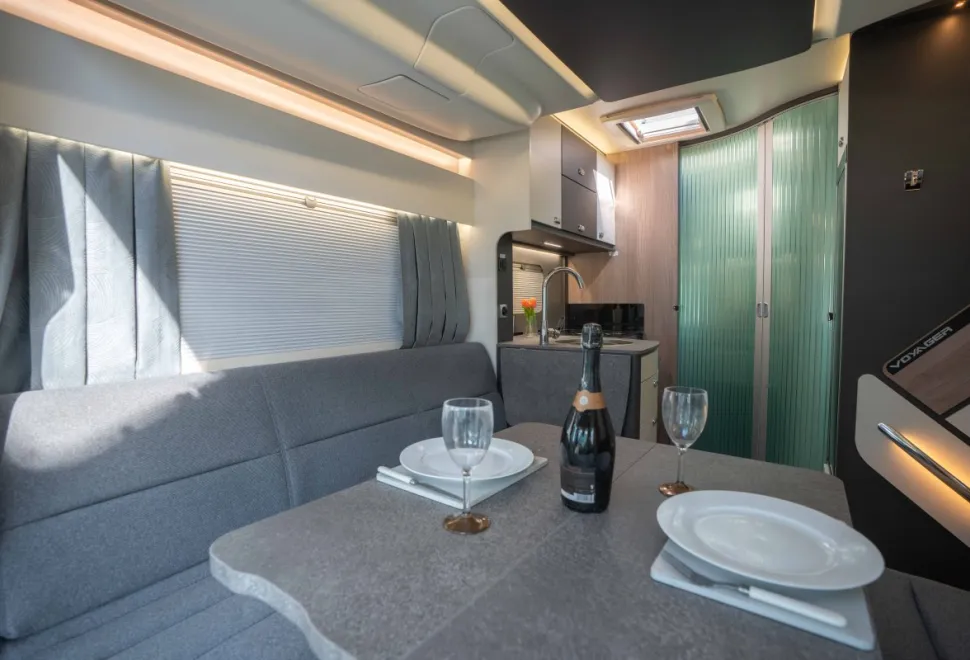 Swift Voyager 505 165BHP Auto 2026