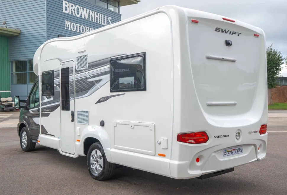 Swift Voyager 564 165BHP Auto 2026