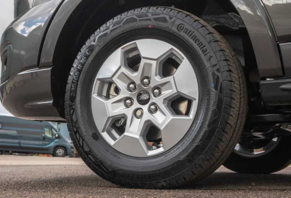 Swift Voyager 564 165BHP Auto 2026