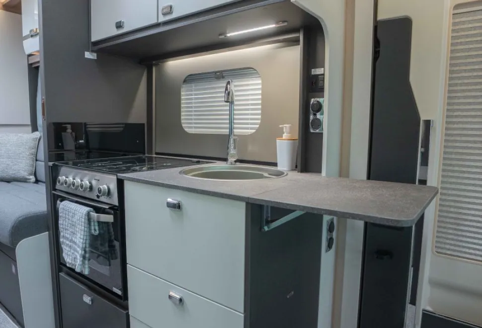 Swift Voyager 574 130BHP 2026