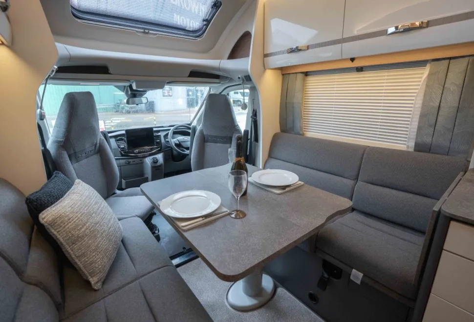 Swift Voyager 594 165BHP Auto 2026