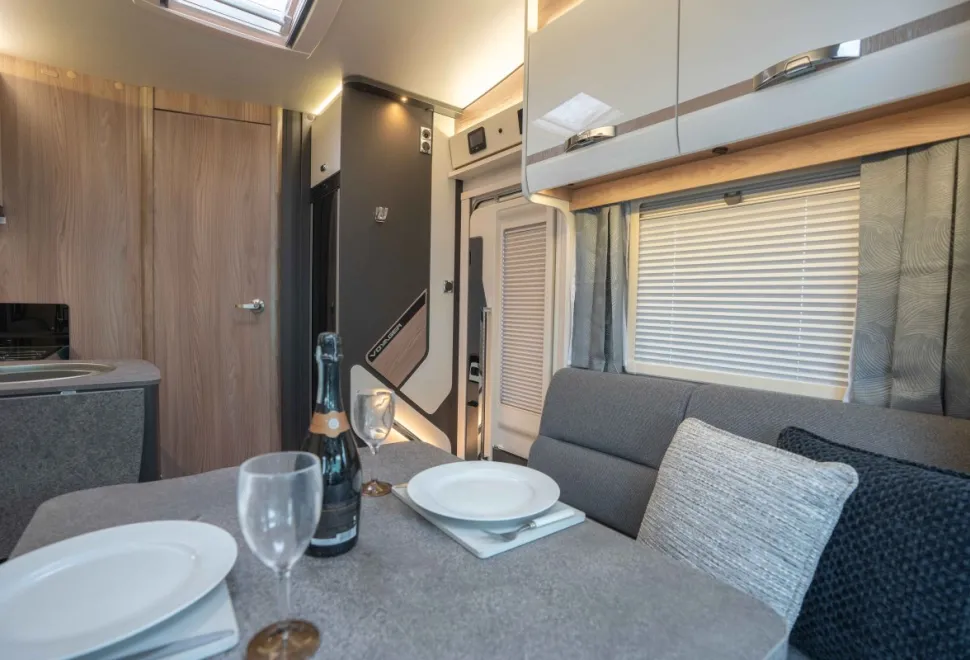Swift Voyager 594 165BHP Auto 2026