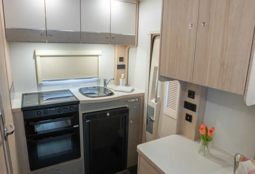 Elddis Whirlwind GT 115 140BHP Auto 2026