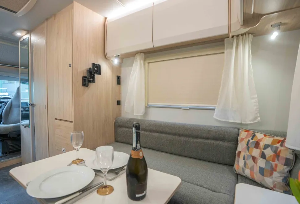 Elddis Whirlwind GT 120 140BHP Auto 2026