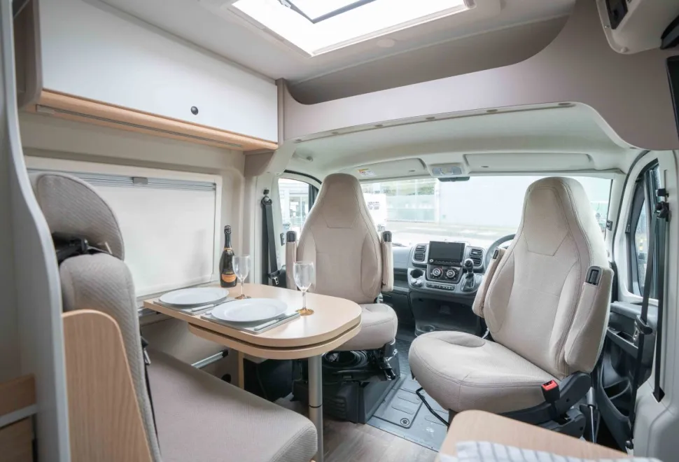 Elddis Whirlwind GTV 563 140BHP Auto 2026