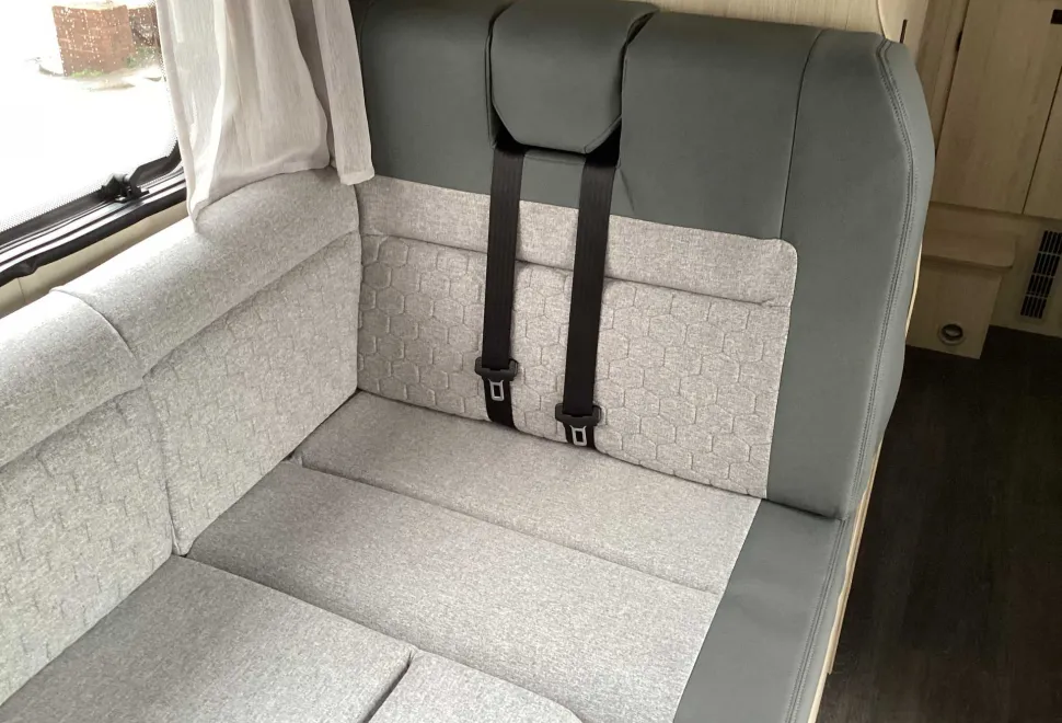 Auto-Trail Expedition C63 