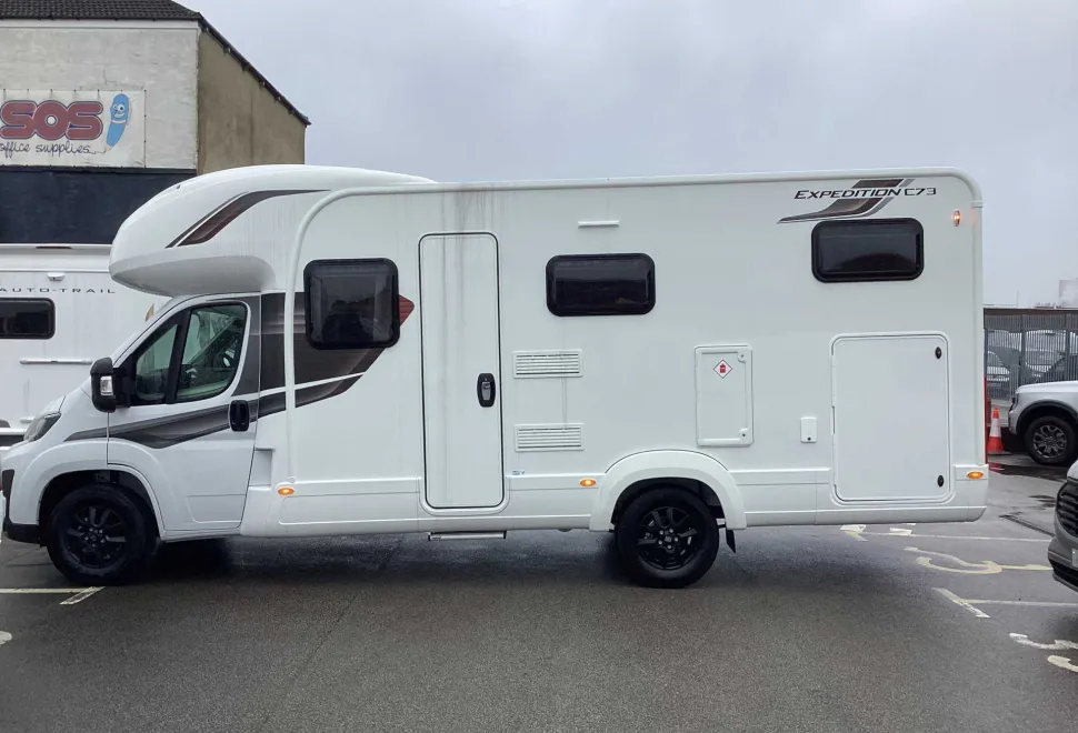Auto-Trail Expedition C63 