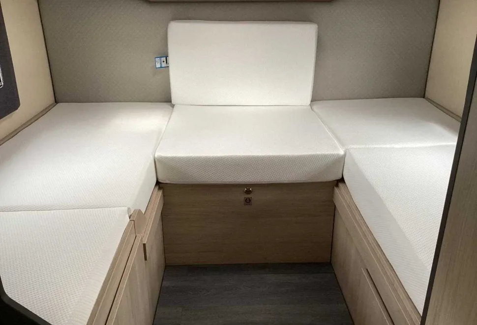 Auto-Trail F70  