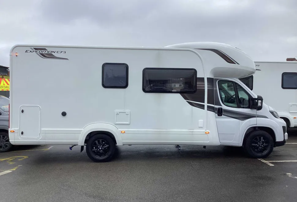 Auto-Trail Expedition C63 