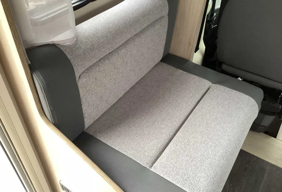 Auto-Trail Expedition C63 