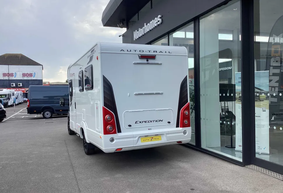 Auto-Trail Expedition C71 