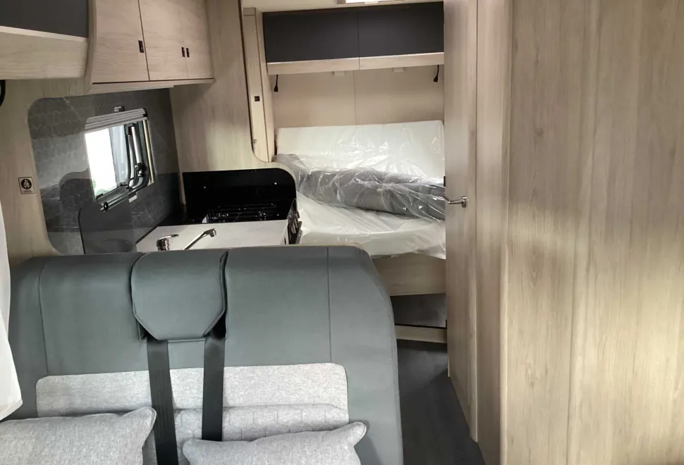 Auto-Trail Expedition C71 