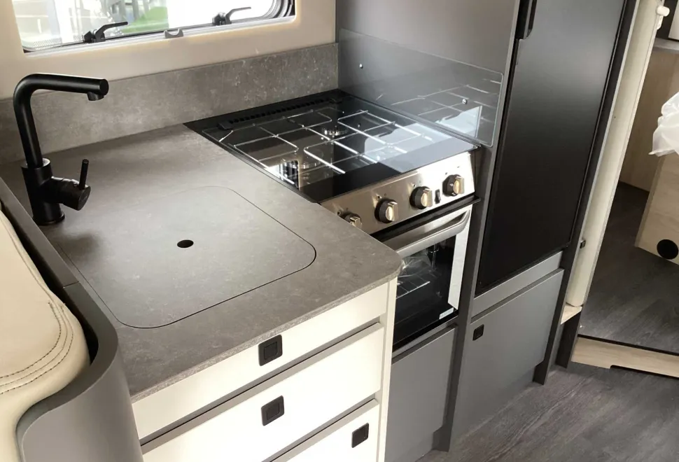 Auto-Trail F-Line F74 