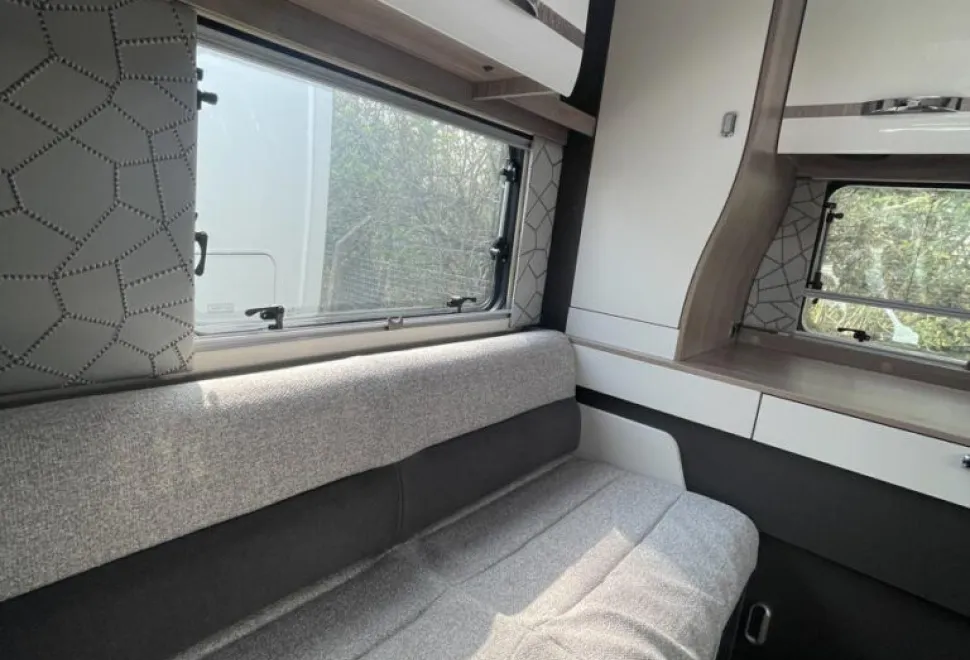 Swift Hi Style 674 2023