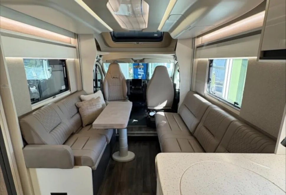 Swift Hi Style Xtra 674 60th Edition 2026
