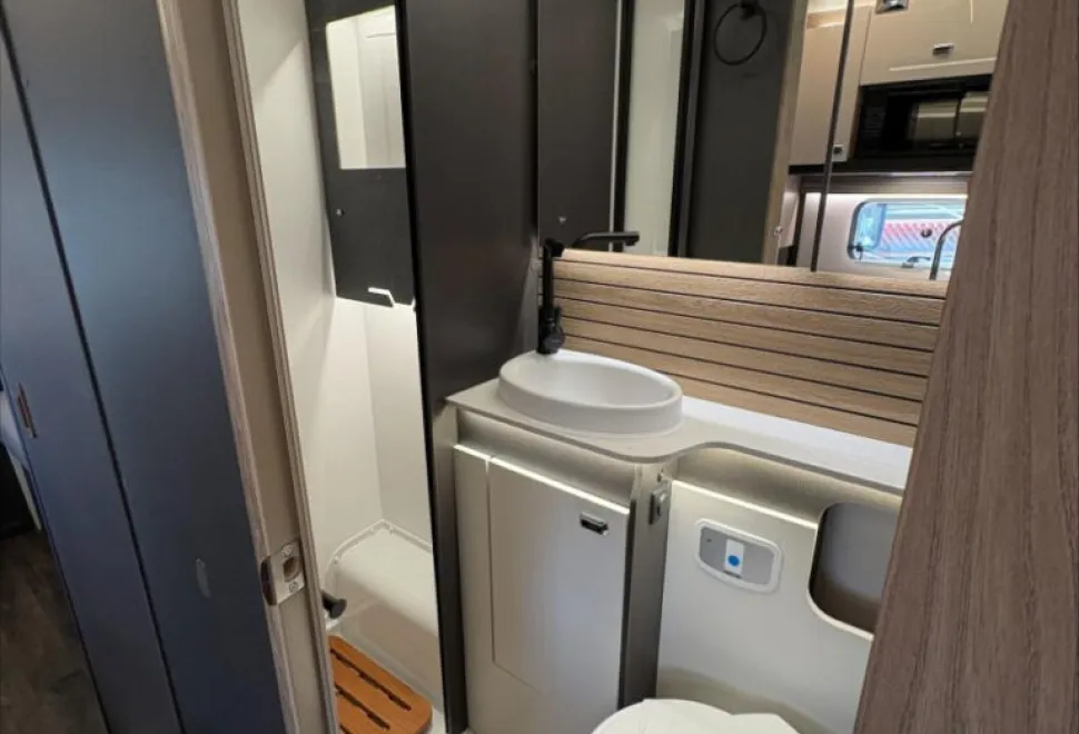 Swift Hi Style Xtra 674 60th Edition 2026