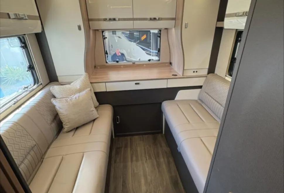 Swift Hi Style Xtra 674 60th Edition 2026