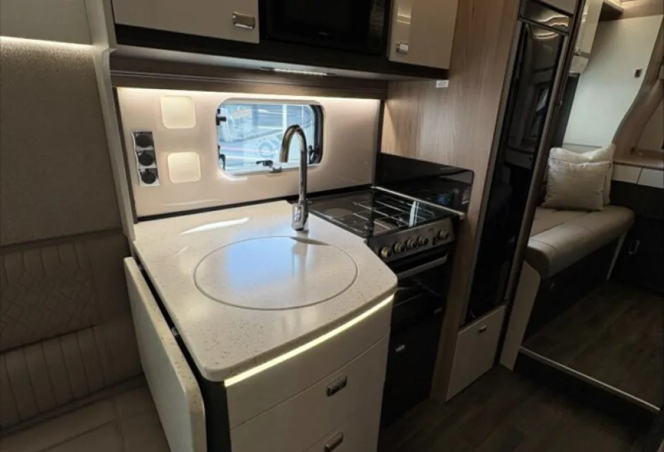 Swift Hi Style Xtra 674 60th Edition 2026