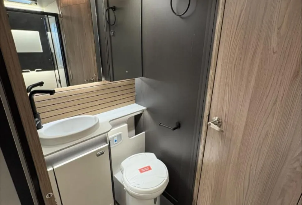 Swift Hi Style Xtra 694 60th Edition 2026