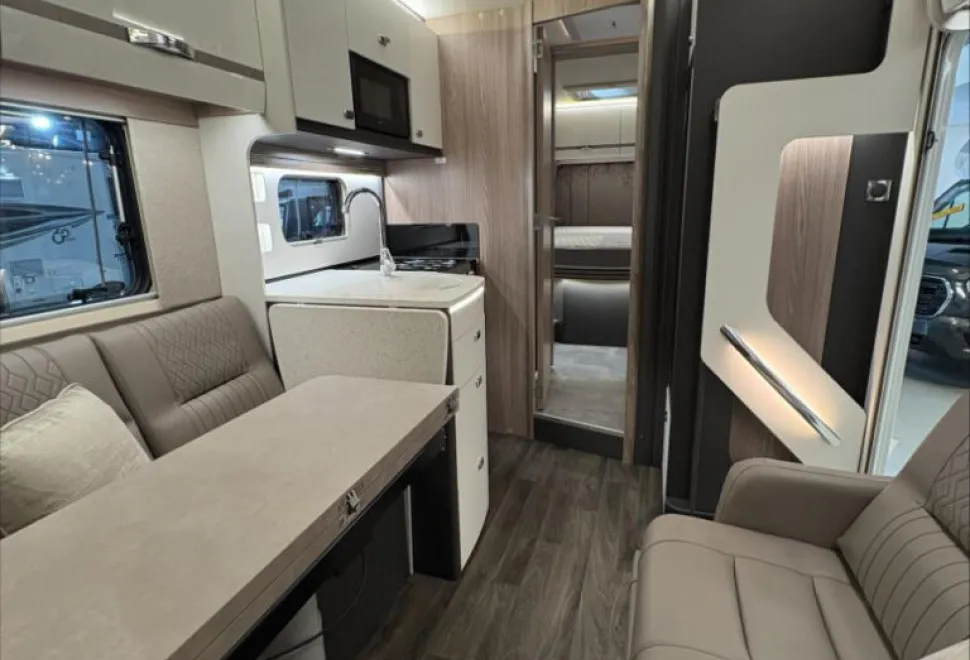 Swift Hi Style Xtra 694 60th Edition 2026