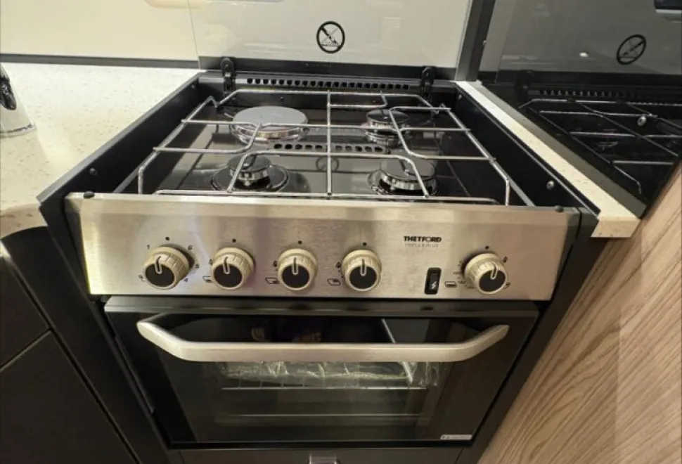 Swift Hi Style Xtra 694 60th Edition 2026