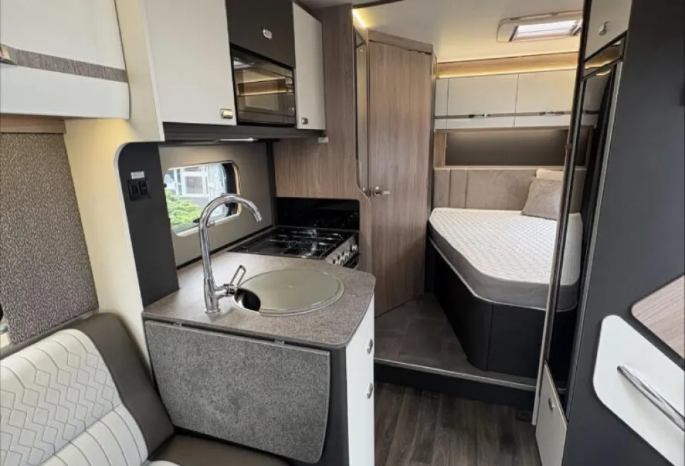 Swift Voyager Xtra 564 60th Edition 2026