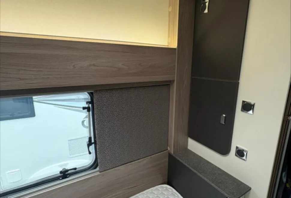 Swift Voyager Xtra 564 60th Edition 2026