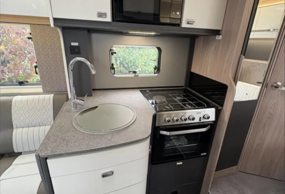 Swift Voyager Xtra 564 60th Edition 2026