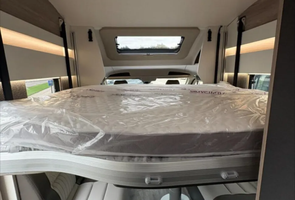 Swift Voyager Xtra 574 60th Edition 2026