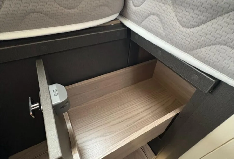 Swift Voyager Xtra 584 60th Edition 2026