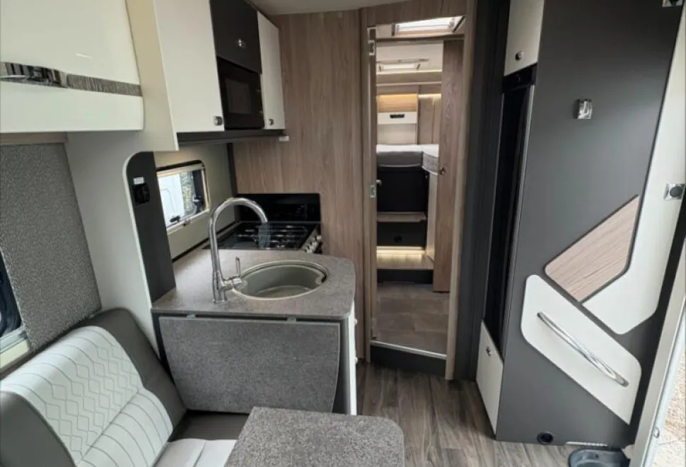 Swift Voyager Xtra 584 60th Edition 2026