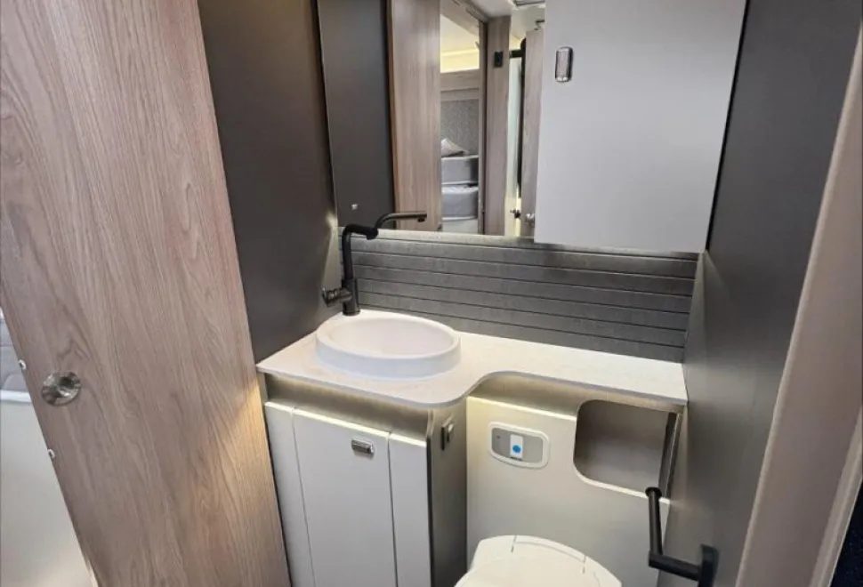 Swift Voyager Xtra 584 60th Edition 2026