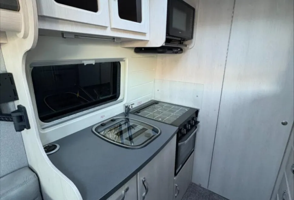 Auto-Sleepers Kemerton XL 2023