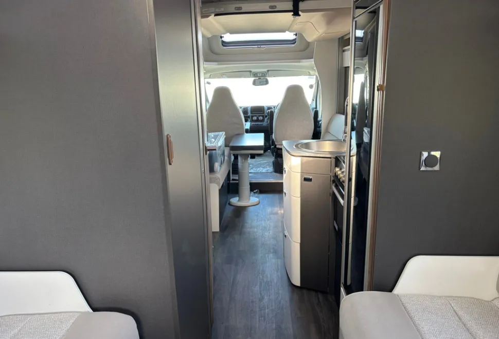 Swift Escape 674 