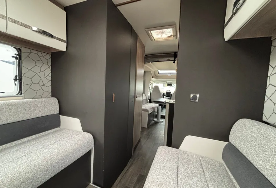Swift Hi Style 674 2023
