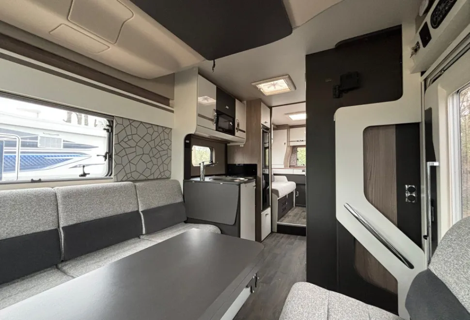 Swift Hi Style 674 2023