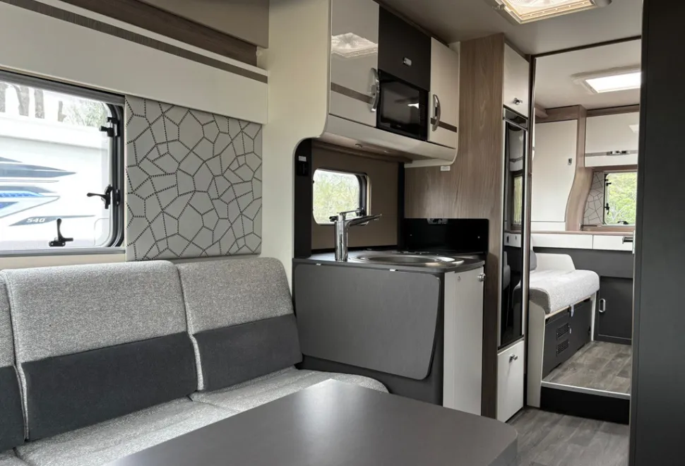 Swift Hi Style 674 2023