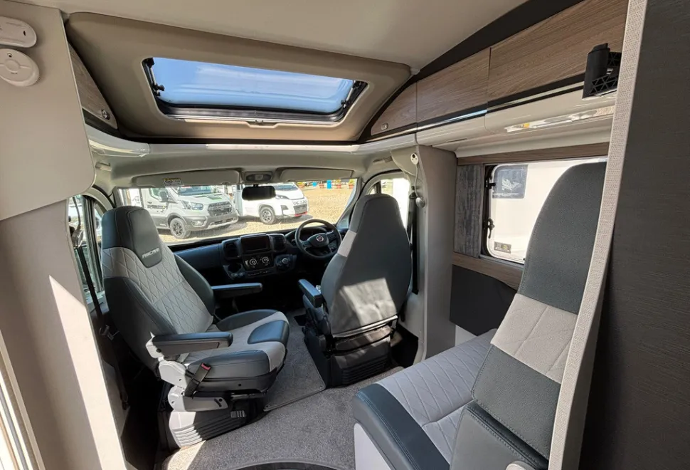 Swift Voyager Xtra 564 60th Edition 2026