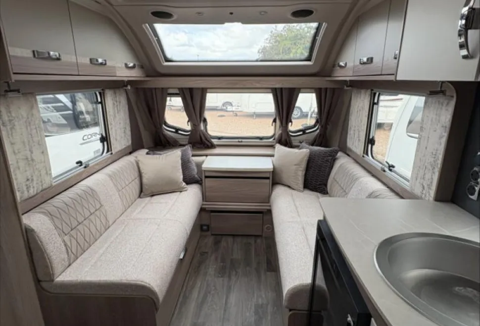 Swift Challenger Exclusive 560 2024