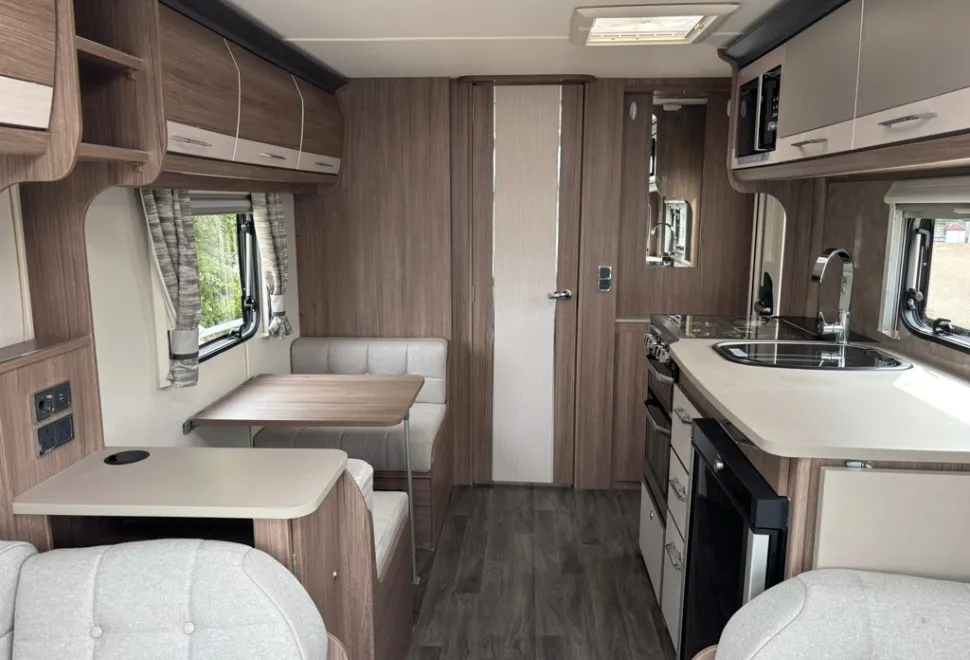 Coachman VIP 520 2021