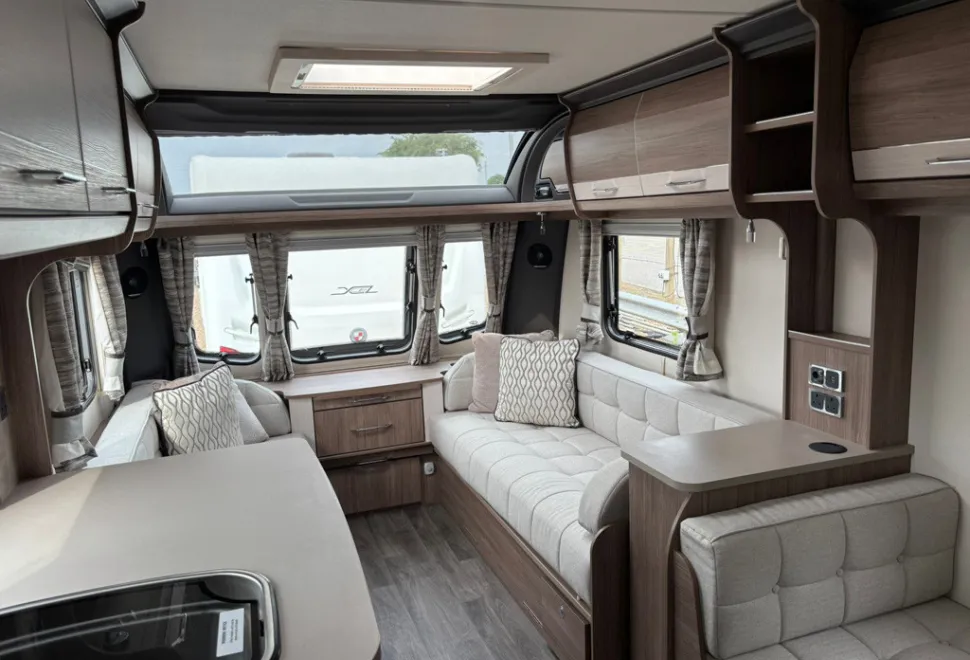 Coachman VIP 520 2021