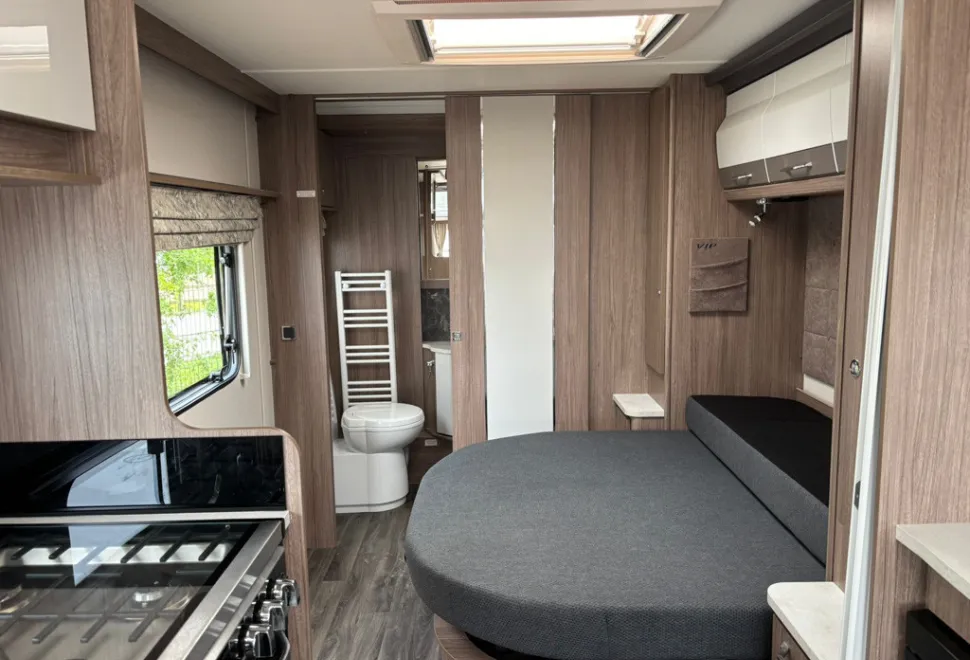 Coachman VIP 575 2024