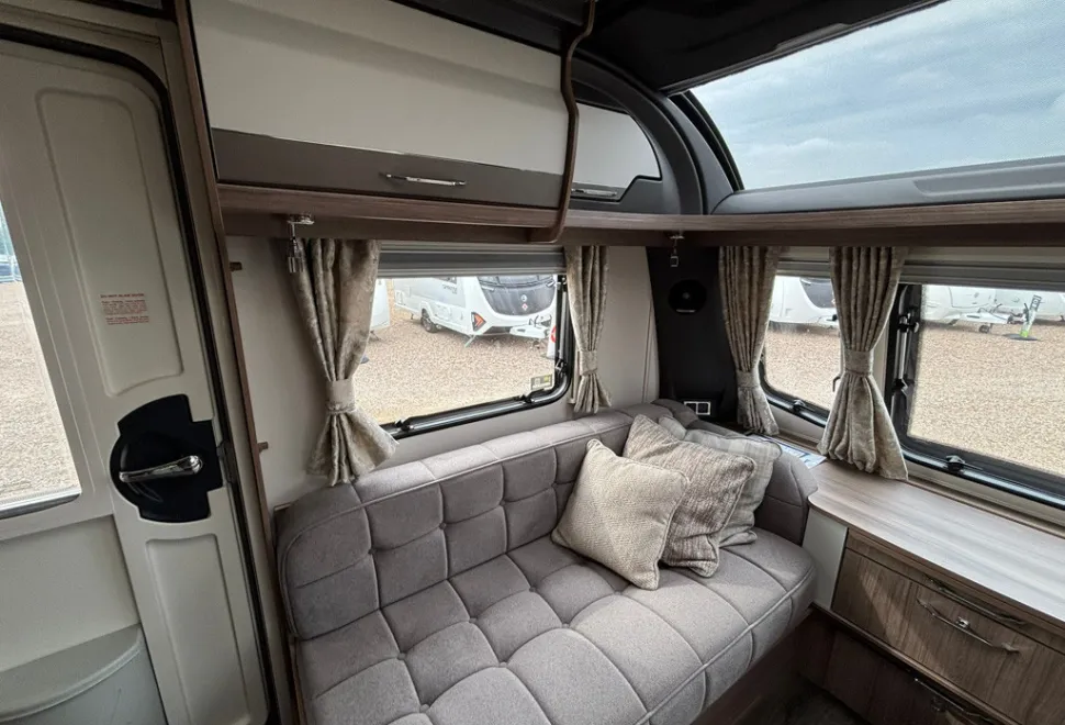 Coachman VIP 575 2024