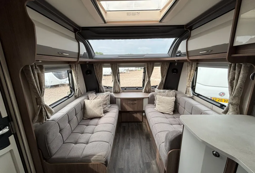 Coachman VIP 575 2024