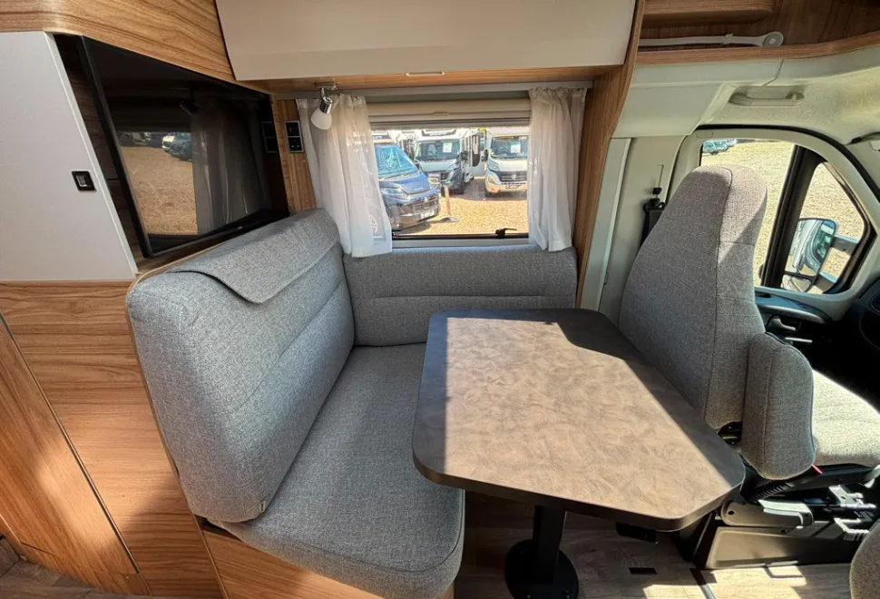 Hymer Exsis 580T 