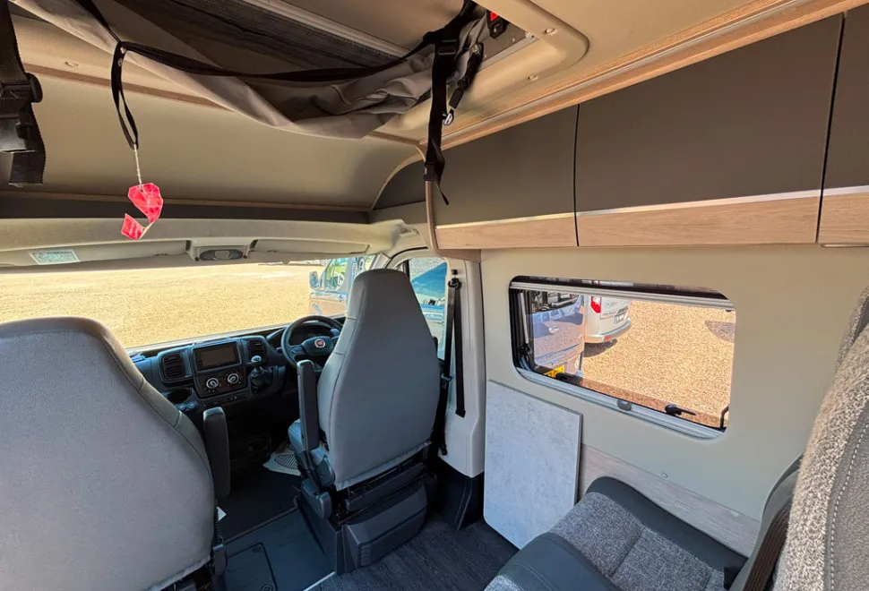 Auto-Trail Expedition 68 