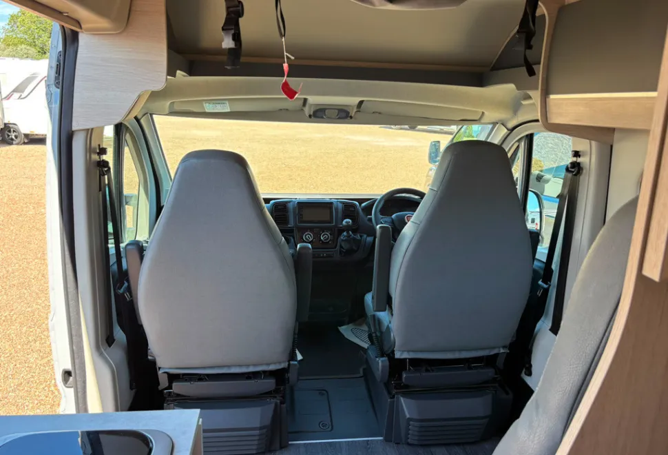 Auto-Trail Expedition 68 