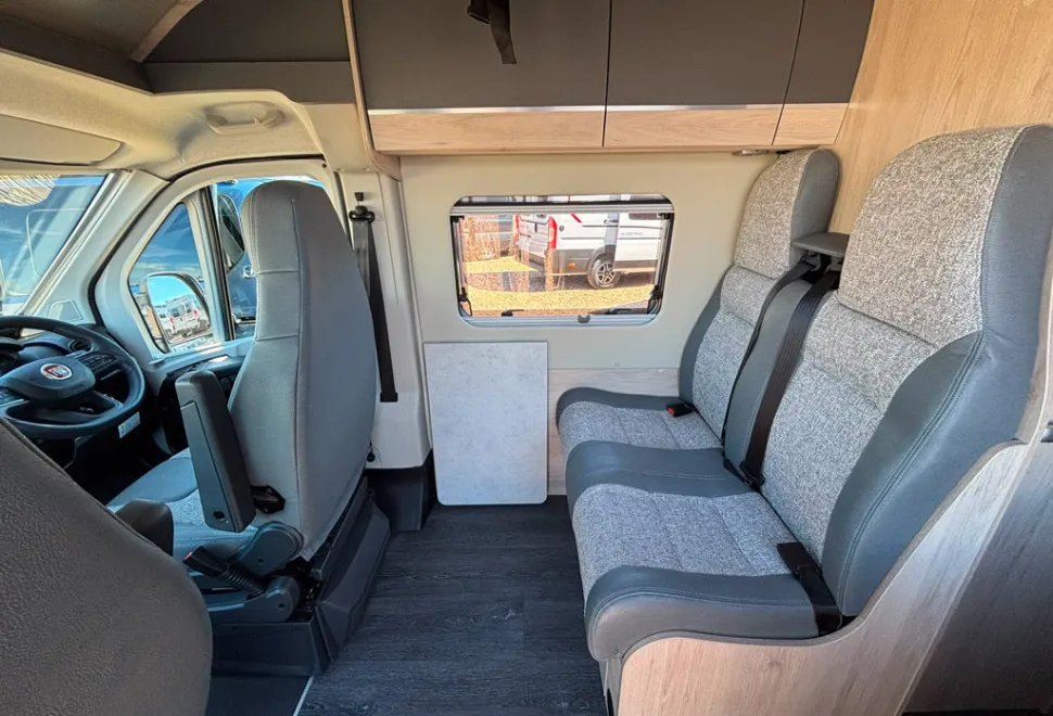 Auto-Trail Expedition 68 