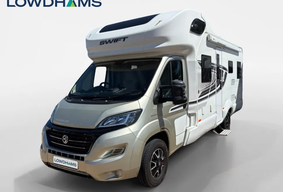 Swift Champagne 486 2021