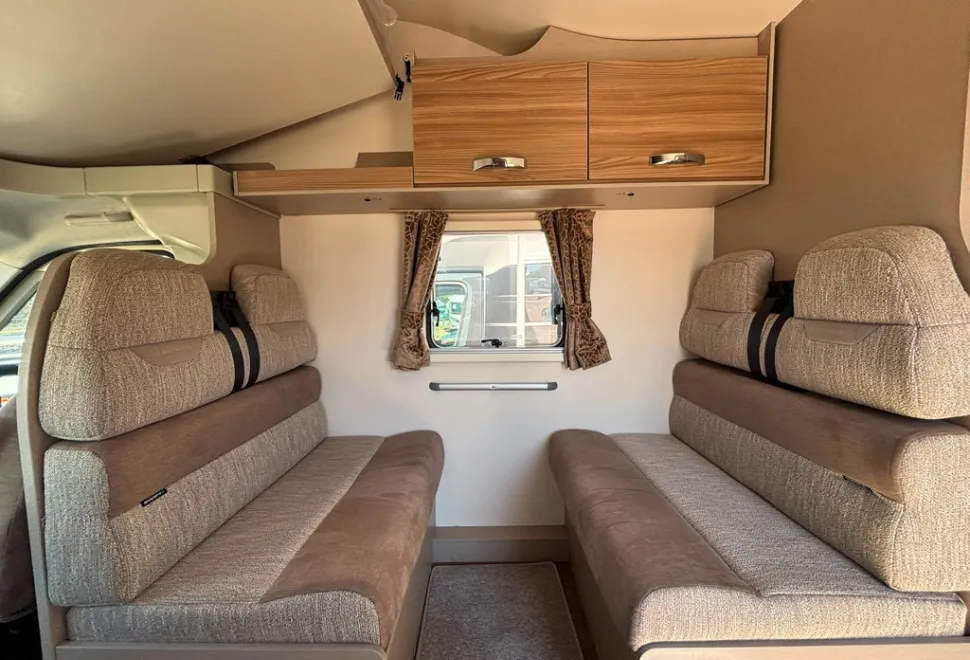 Swift Champagne 486 2021